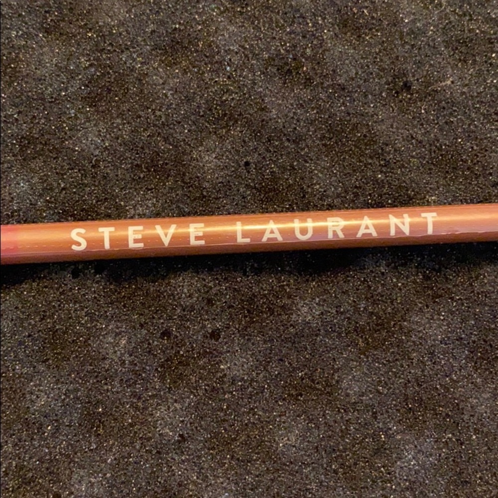 Lip liner